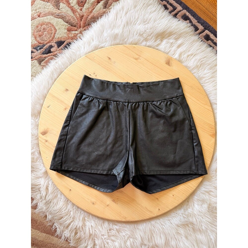Commando Shorts - Picture 3 of 9